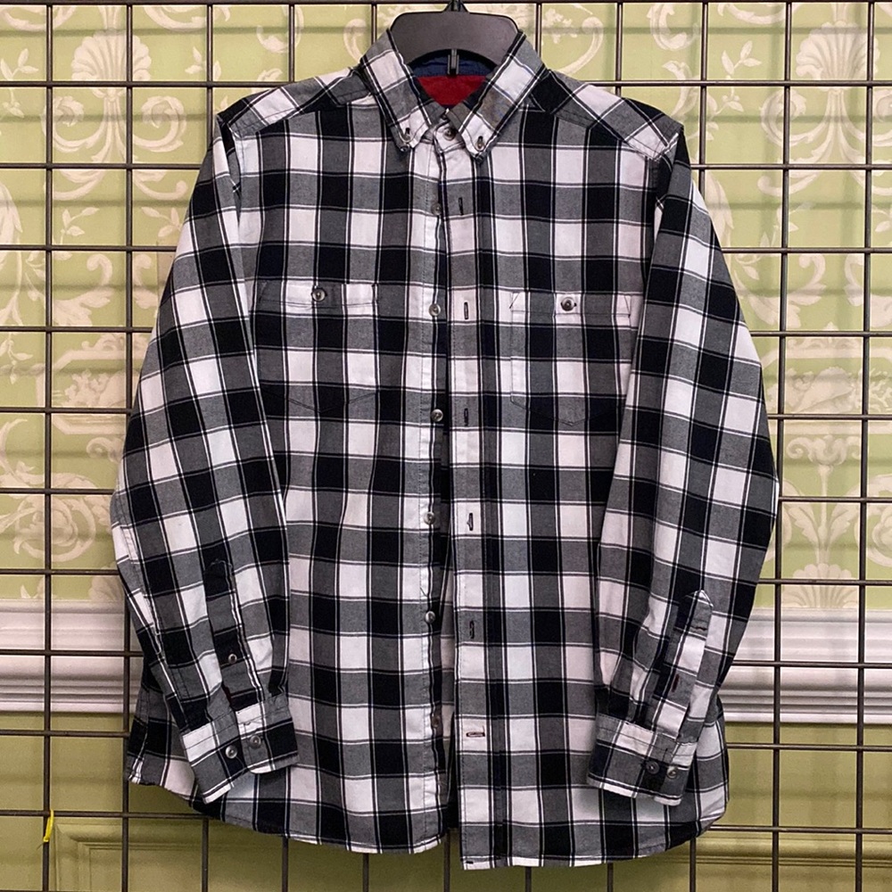 Blank & white plaid long sleeve button down shirt